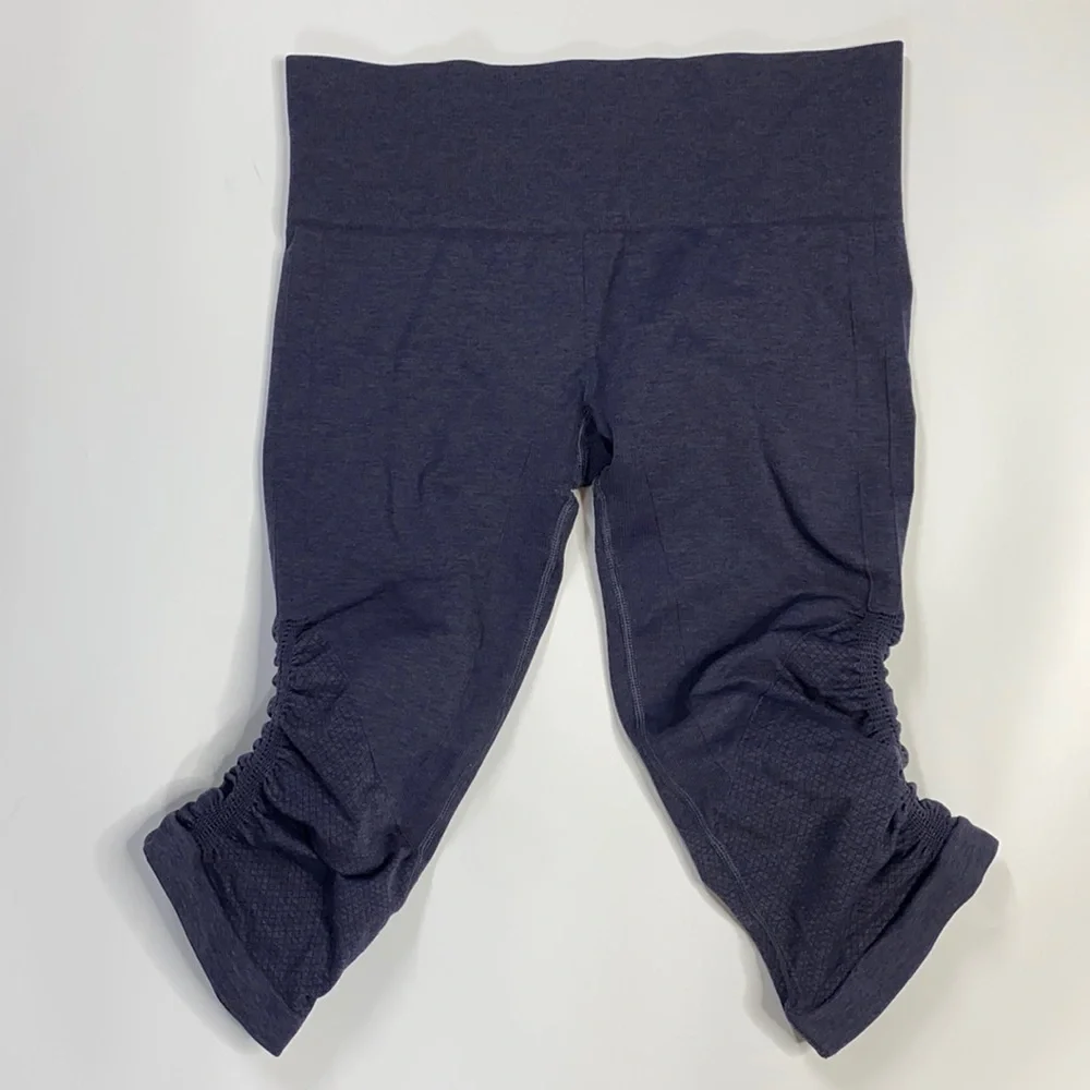 Lululemon Seamlessly Street Crop Legging Size 8